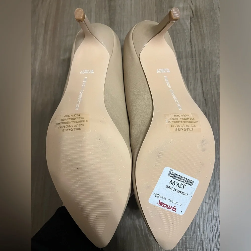 French Connection NWOB size 8.5 tan.